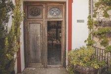 detail of door hotel near zuheros